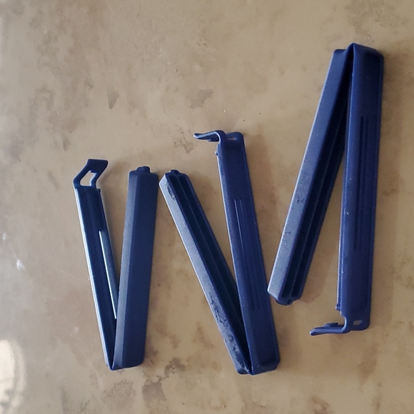 Bundle of (3) 4" Bag Clips - Picture 2 of 2